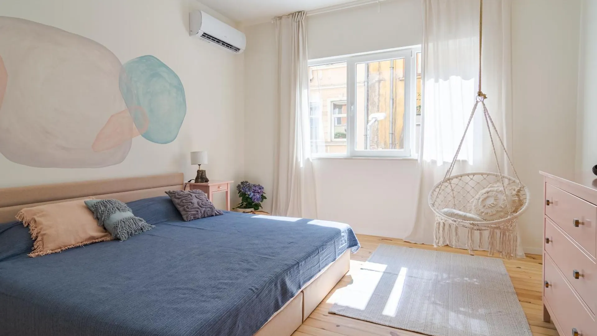 Little Perfection - Super King Size Bed - Wifi 200 Mbp Apartment Sofia